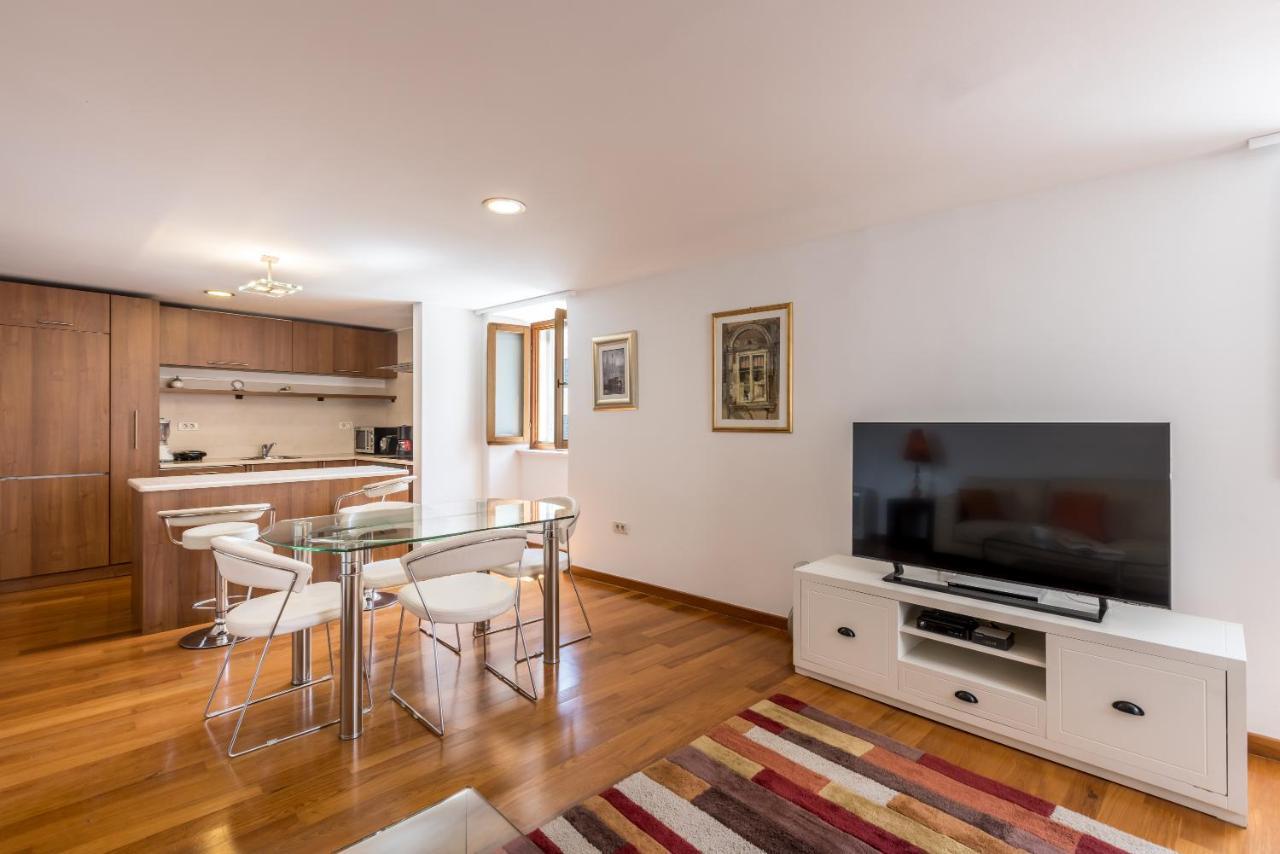 Peristil Apartment Spalato Esterno foto