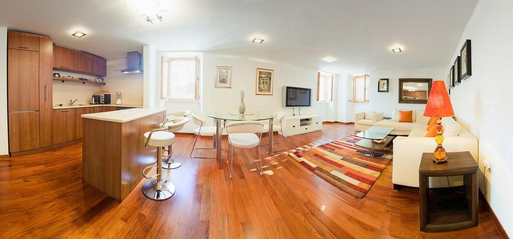 Peristil Apartment Spalato Esterno foto